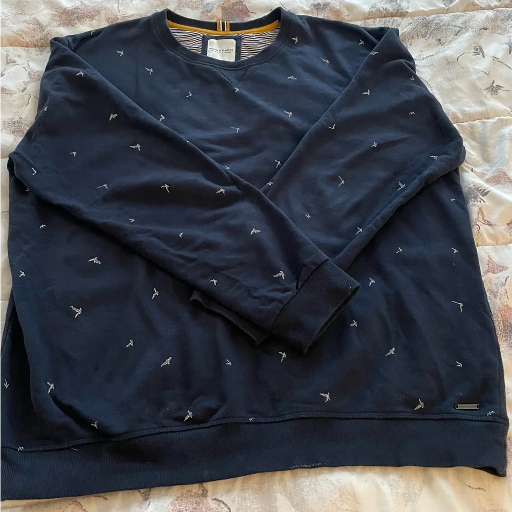 Denim & Flower Ricky Singh men’s navy blue birds print sweater pullover, size XL